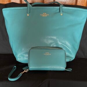 Coach Turquoise Tote and Wallet Set
